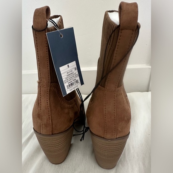 NWT Universal Threads Brown Suede Boots - Women’s Size 8 - Picture 3 of 7